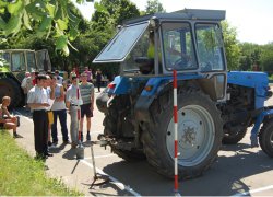 Майстерність керування тракторами на полігоні кафедри процесів, машин та обладнання АПВ